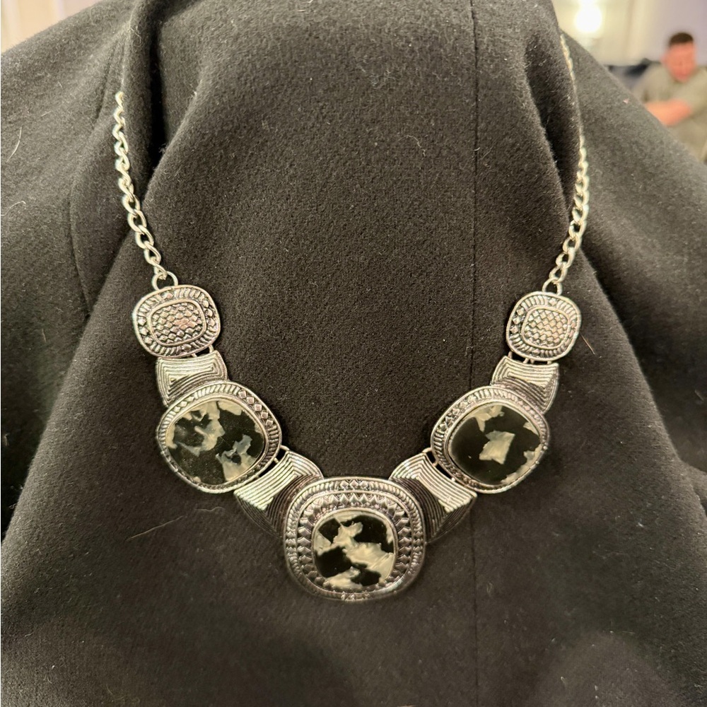 Elegant Silver and Black Women's Necklace